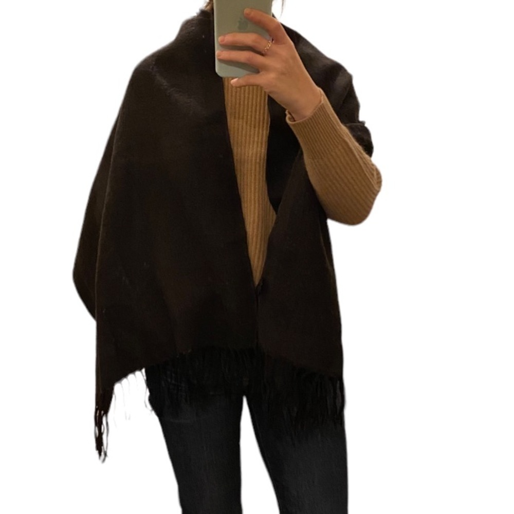 Lancetti gray scarf . 21”64”